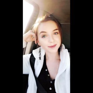 Meet your Posher, Haley